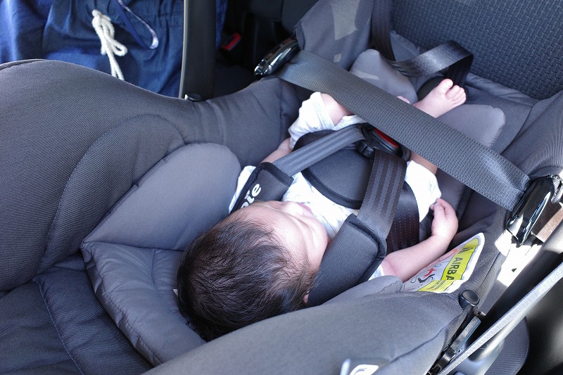 出産退院のときの移動手段は 赤ちゃんをレンタカーに載せる場合の注意点 晴れのちブログ